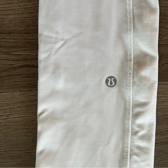 Lululemon Speed Up Tight *28" in White - Picture 5 of 8